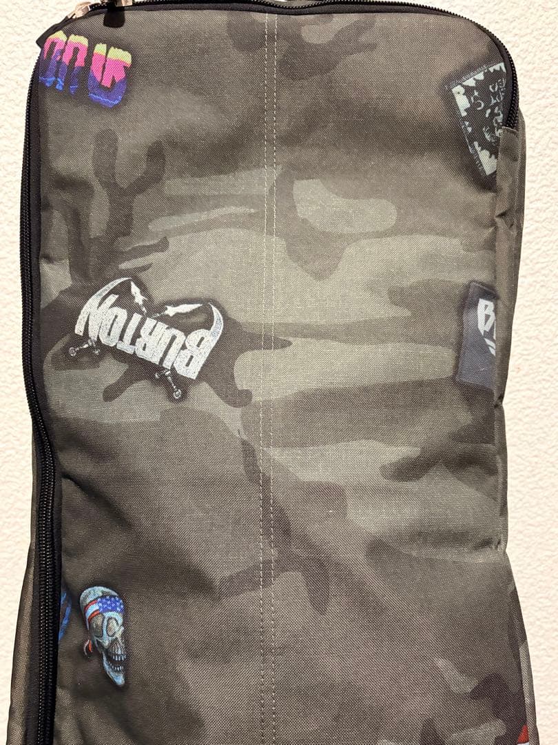 BURTON 迷彩柄キャリー付きボードケース - メルカリ