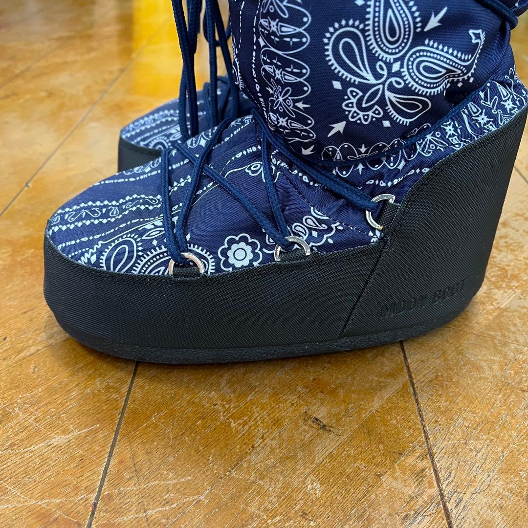 MOON BOOT ペイズリー柄　ネイビー　25.5cm