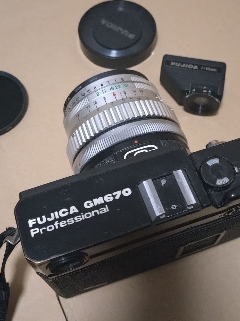 フィルムカメラ FUJICA GM670 65mm F8 FUJICA GM670 Professional FUJINON SW S 65mm F5.6 - 新潟県で中古