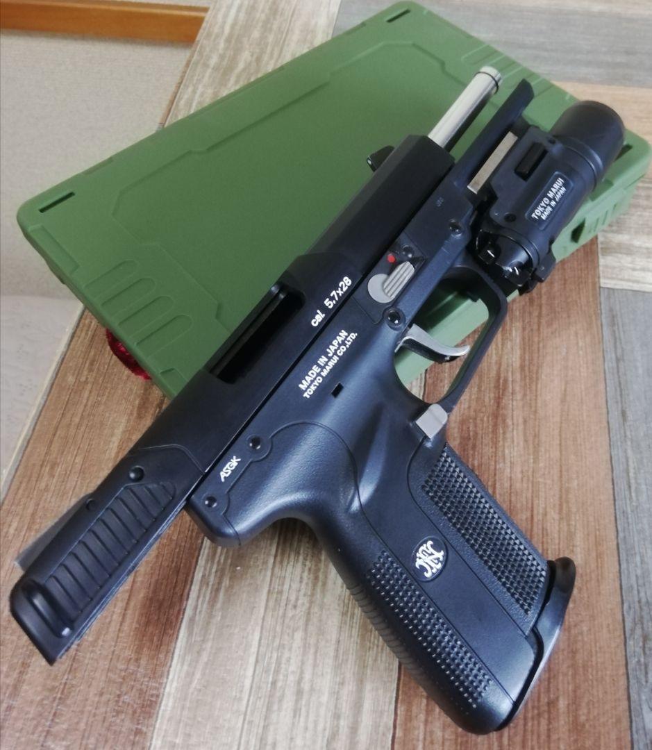 ⭐東京マルイ FN5-7 ファイブセブン&ライトセット ガスブロ⭐ケース付