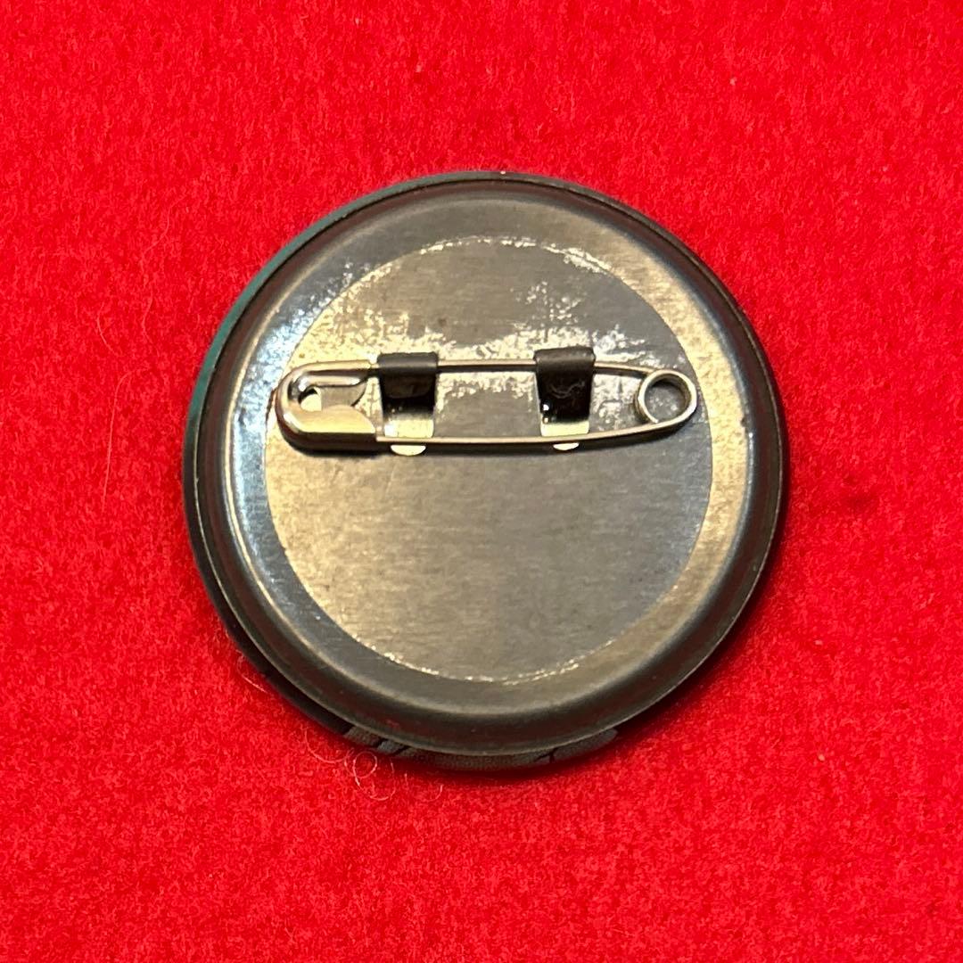 ワンピース 缶バッジ 呪われた聖剣 ゾロ 超希少 レトロ - メルカリ