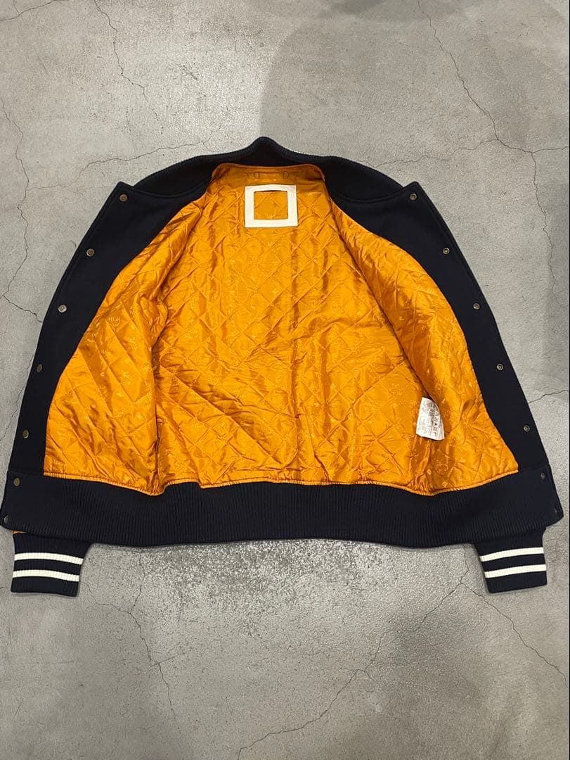 クラウディアフィン　　MCM liquor,woman&tears