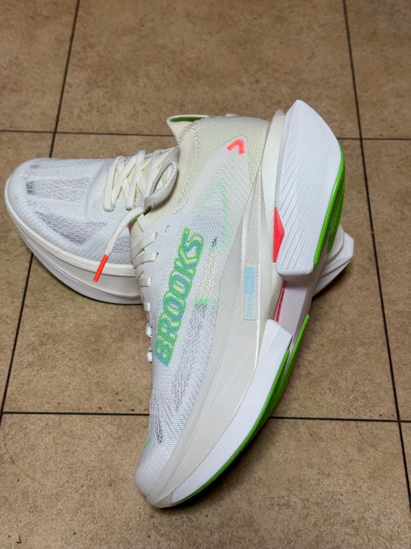 〔27.0cm〕 ブルックス ハイペリオンマックス 3