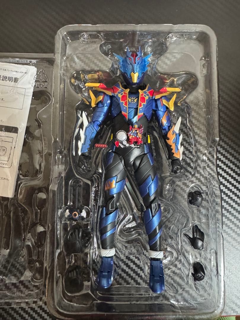 S.H.Figuarts 仮面ライダークローズ　￼セット