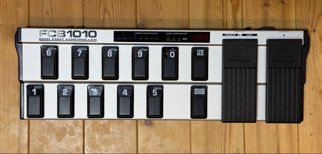 【即発送可】 FCB1010 MIDIフットコントローラー BEHRINGER ( ベリンガー ) FCB1010 MIDIフットコントローラー 送料無料