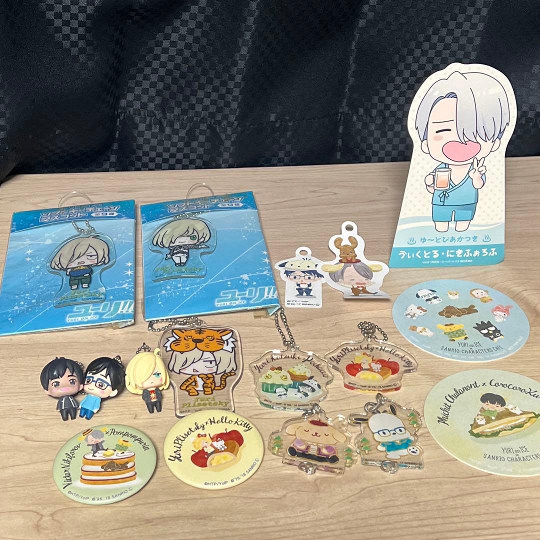 ユーリ!!! on ICE サンリオ 缶バッチ ソフトキーチェーン マスコット