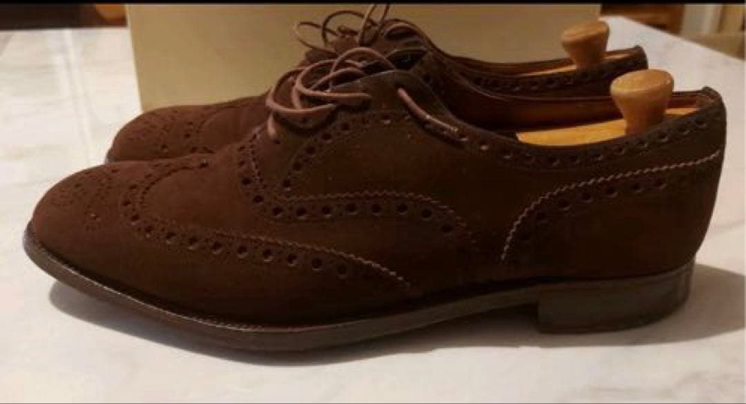 チャーチ スエードウイングチップ バックUK8 Eワイズ 二都市 - メルカリ