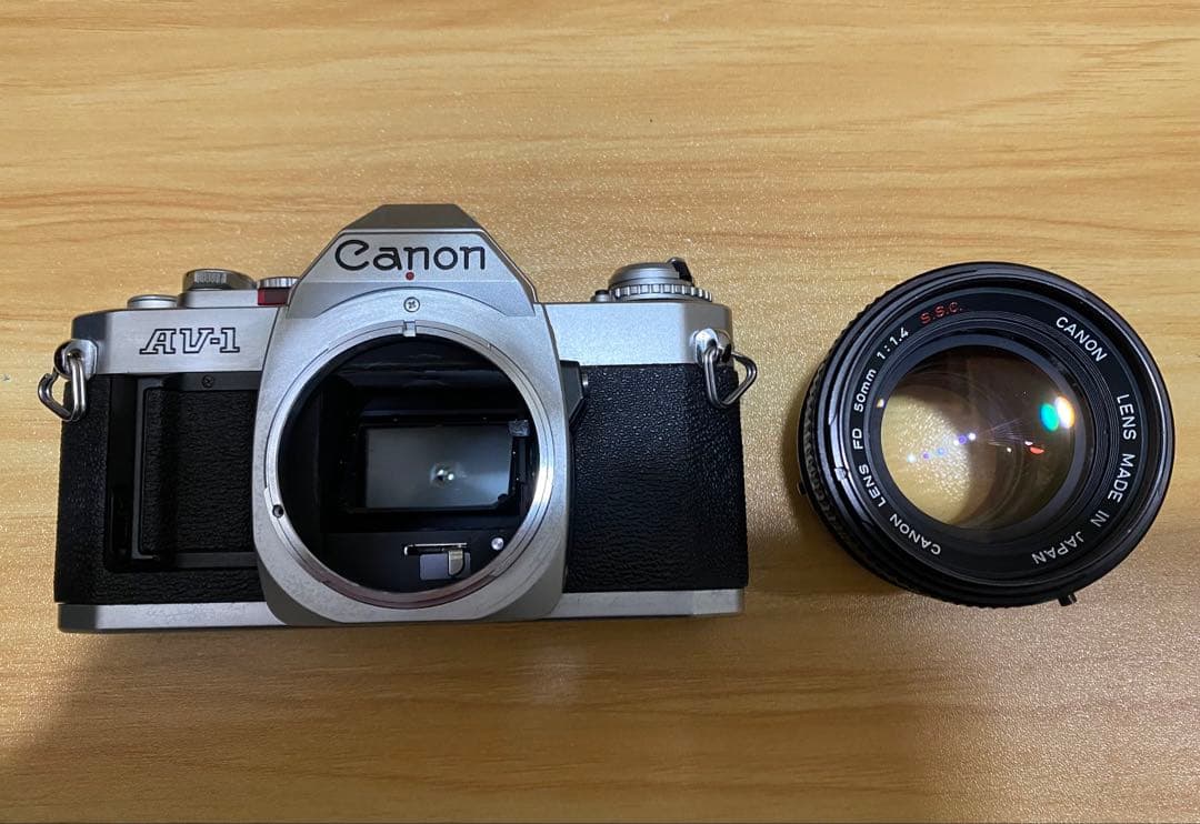 Canon AV-1 キャノン一眼レフフィルムカメラ ※電池入れ動作確認済