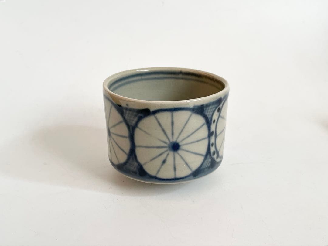 骨董　アンティーク　染付　菊文様　コロ茶碗　蕎麦猪口　半筒 骨董 アンティーク 染付 菊文様 蕎麦猪口 コロ茶碗 半筒茶碗 骨董