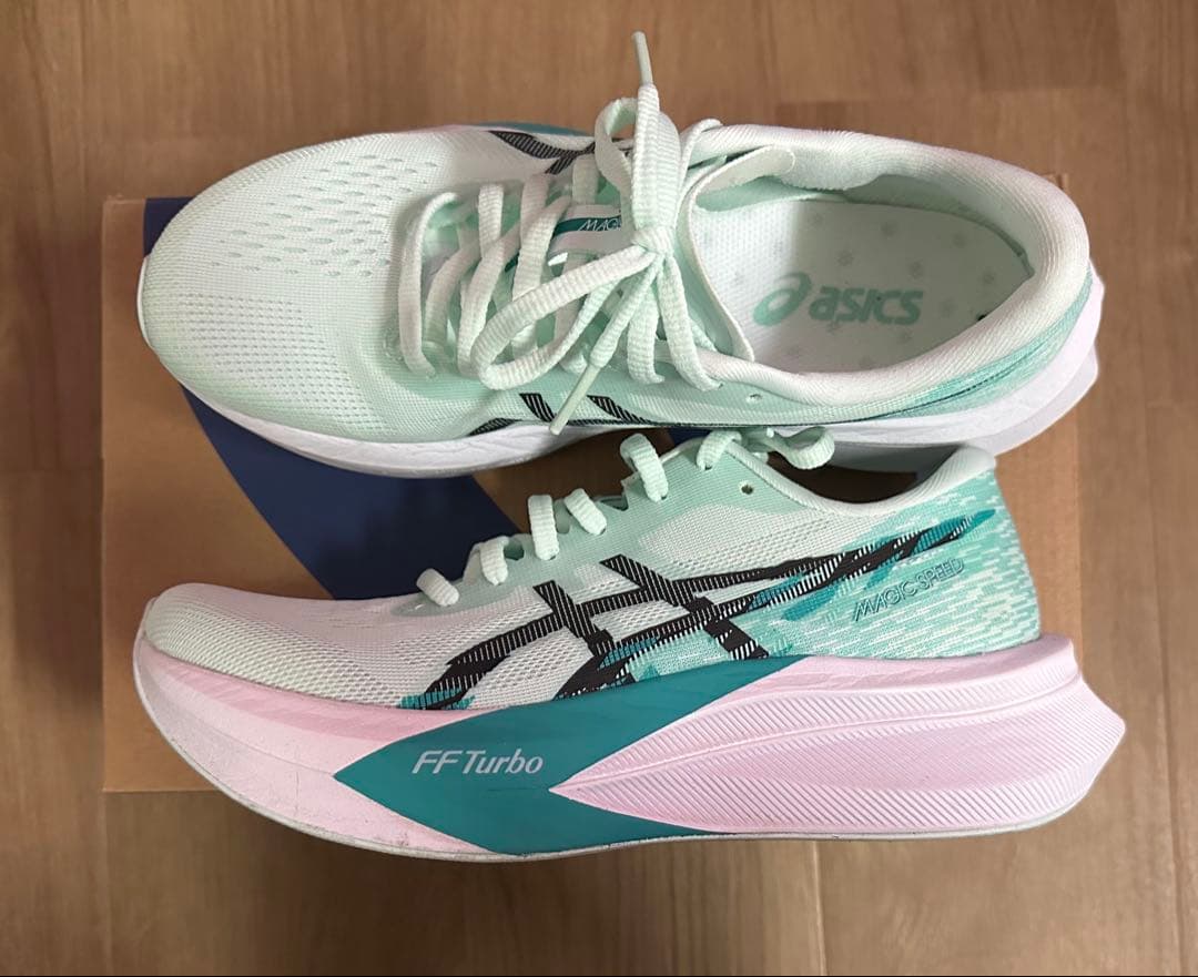 asics MAGIC SPEED 4 ランニングシューズ　24.5cm E