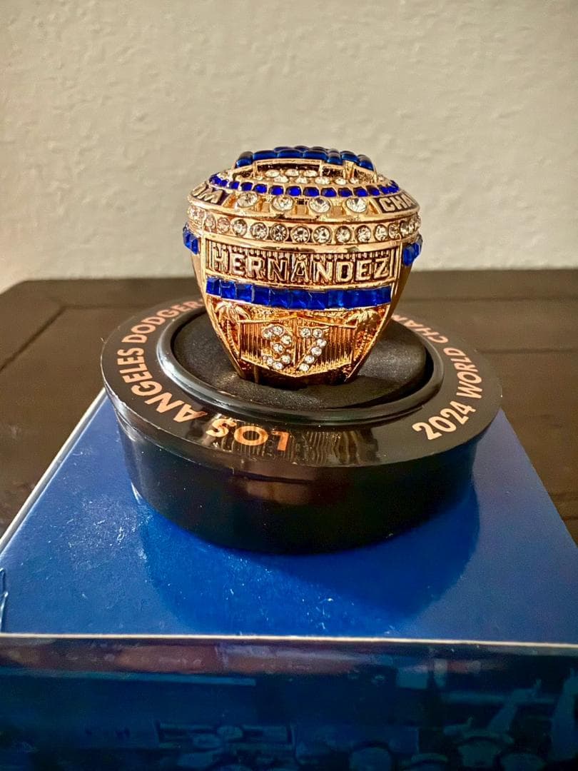 非売品・限定品】Dodgersテオスカ・ヘルナンデス2024チャンピオン
