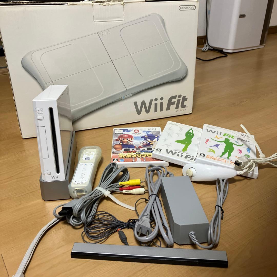 wiiセット すぐ遊べるソフト付き！ - メルカリ