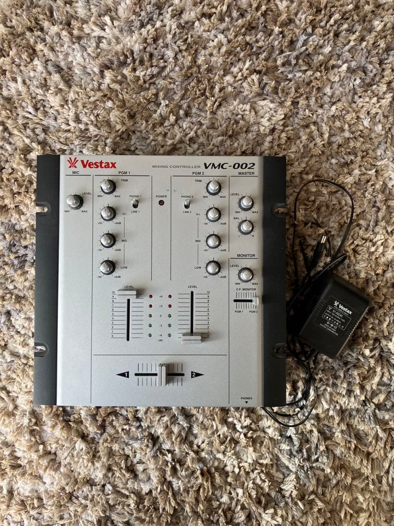 Vestax VMC-002 DJミキサー s-l400.jpg