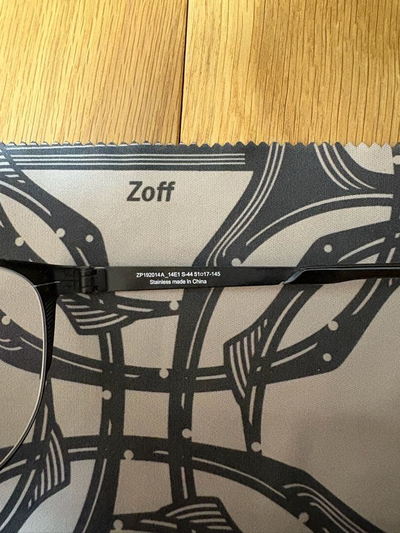 新品】Zoff 廣川玉枝 メガネ 黒 定価30,800円 ソマルタ - メルカリ