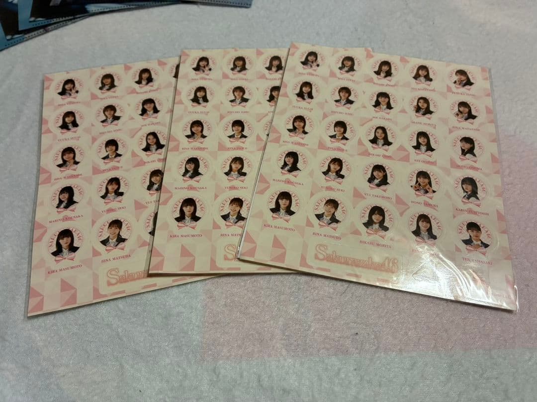 武元唯衣 秘蔵生写真 直筆サイン入り &櫻坂46グッズセット - メルカリ