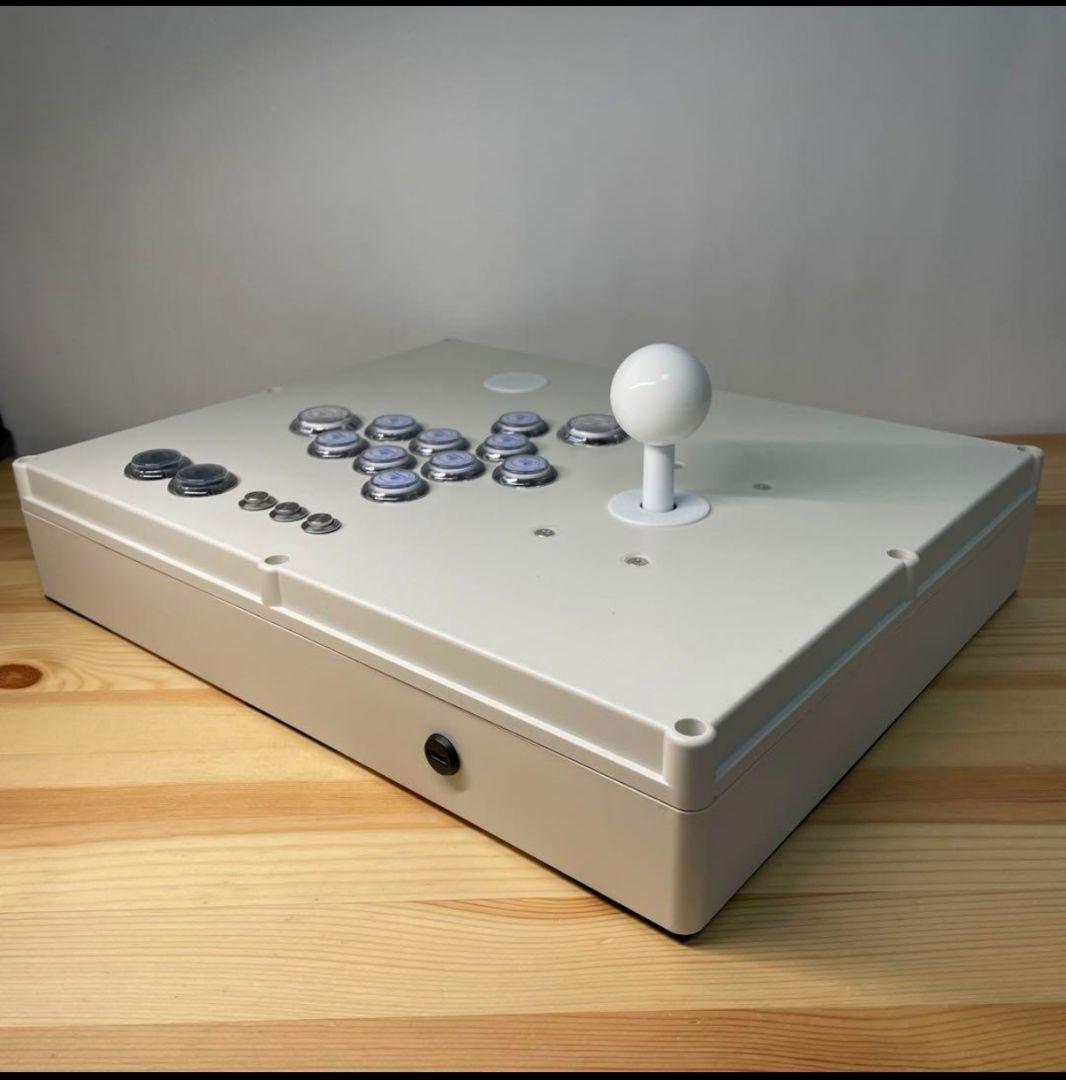 CPC-LSF ホワイト スト6向けアーケードコントローラー