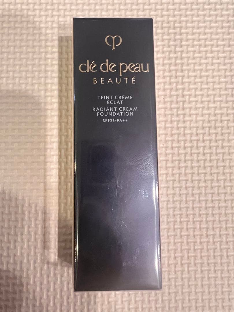 【新品未開封】クレ・ド・ポー ボーテのタンクレームエクラnオークル10 cle de peau BEAUTE（クレ ド ポー ボーテ） 資生堂 タンクレーム