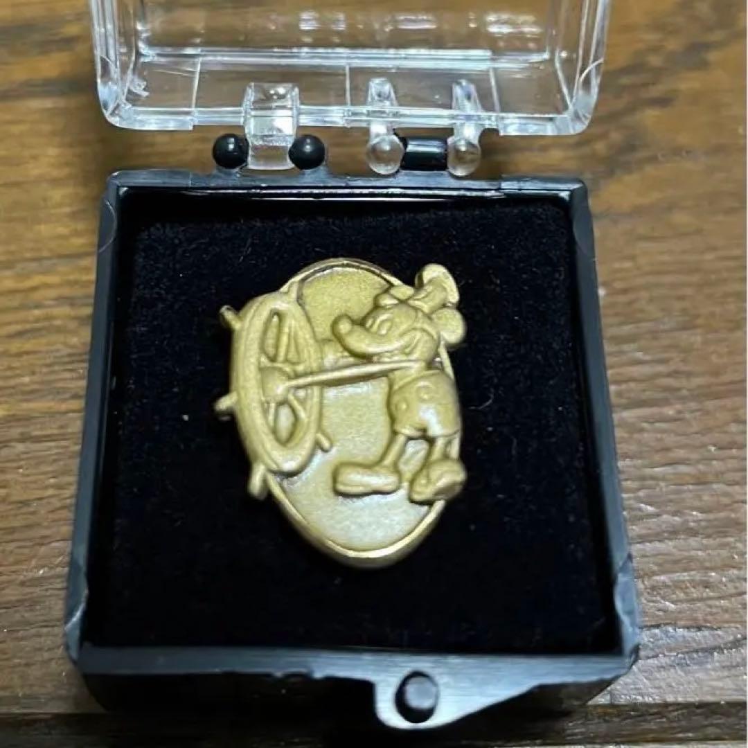 非売品】Disneyディズニーキャスト勤続1年記念アワードピン 蒸気船