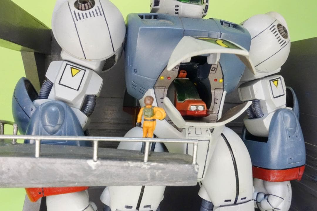 全塗装完成品】1/100 ラウンド・バーニアン・バイファム ／整備