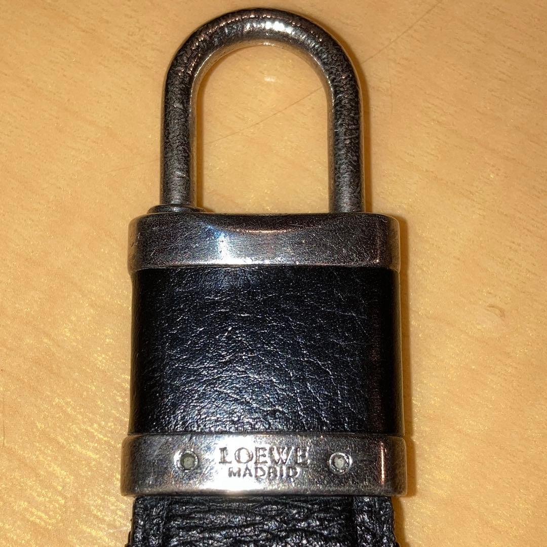LOEWE ロエベ キーリング パッドロック 南京錠風 - メルカリ