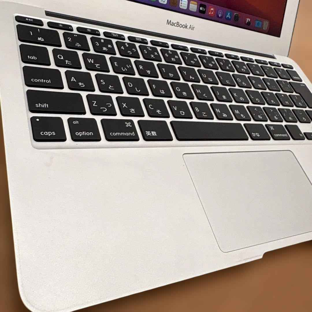 軽量11インチ】MacBook Air Early 2014 充放電130回 - メルカリ