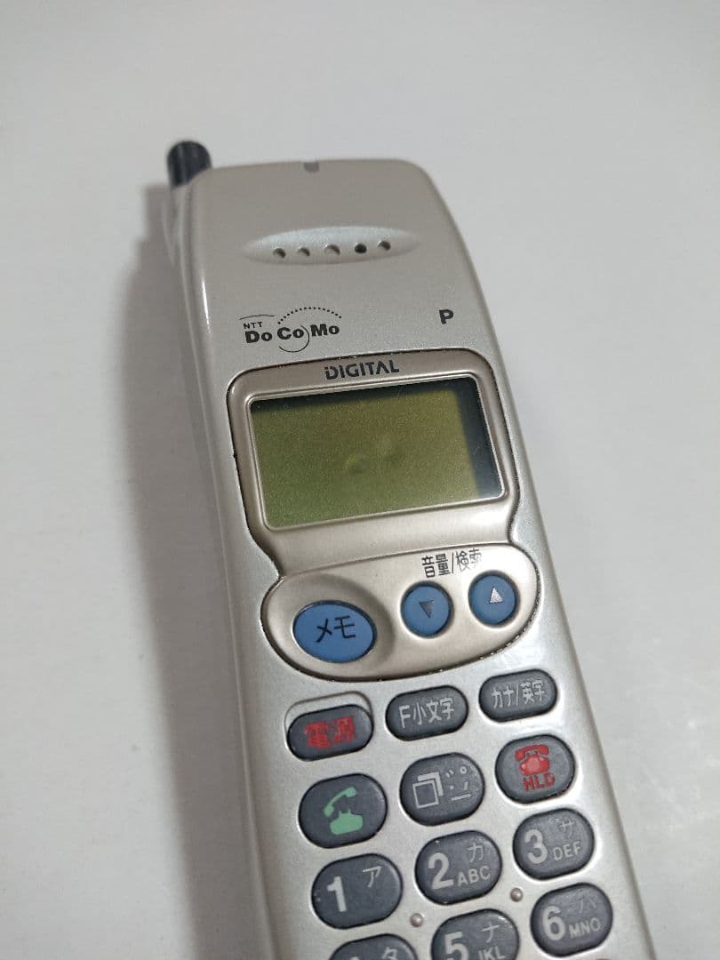 平成レトロ】ドコモガラケー ドコモP101 シャンパンゴールド 予備