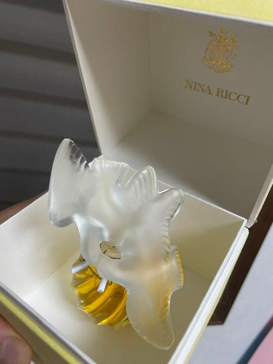 稀少品　 未使用 未開栓 ニナリッチ ニ羽鳩 レールデュタン ルネラリックボトル