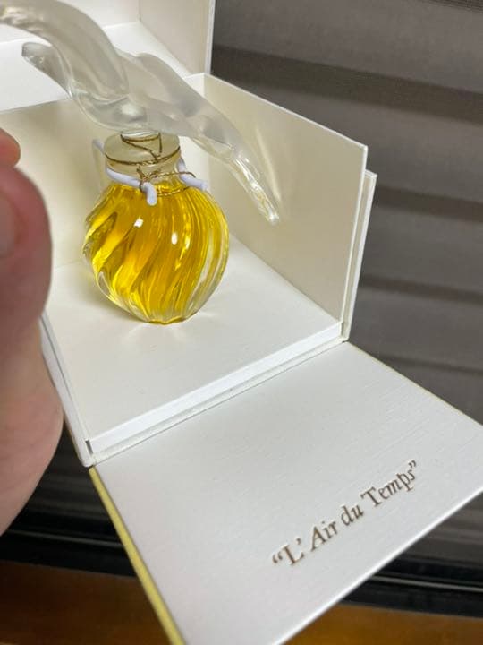 稀少品　 未使用 未開栓 ニナリッチ ニ羽鳩 レールデュタン ルネラリックボトル