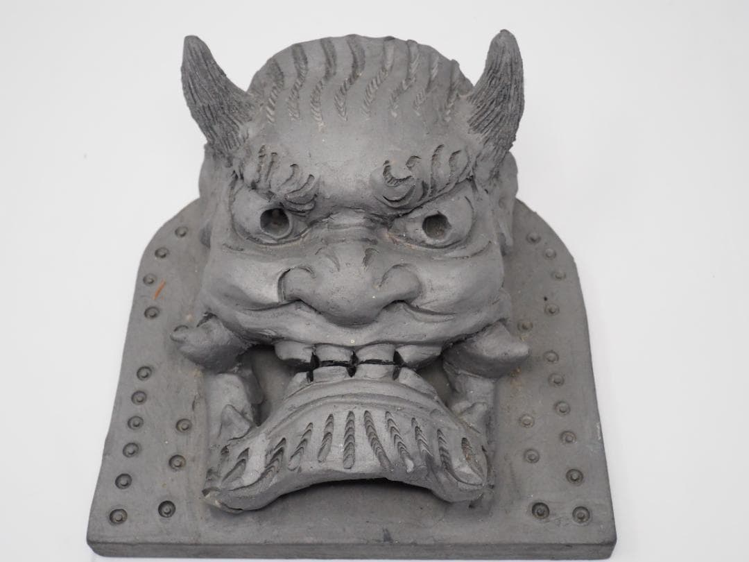 鬼瓦　沖縄産　守り神　縁起物　破邪 じゃ～～～ん❣ #首里城 の正殿屋根に配置される #鬼瓦🦁 6体制作して