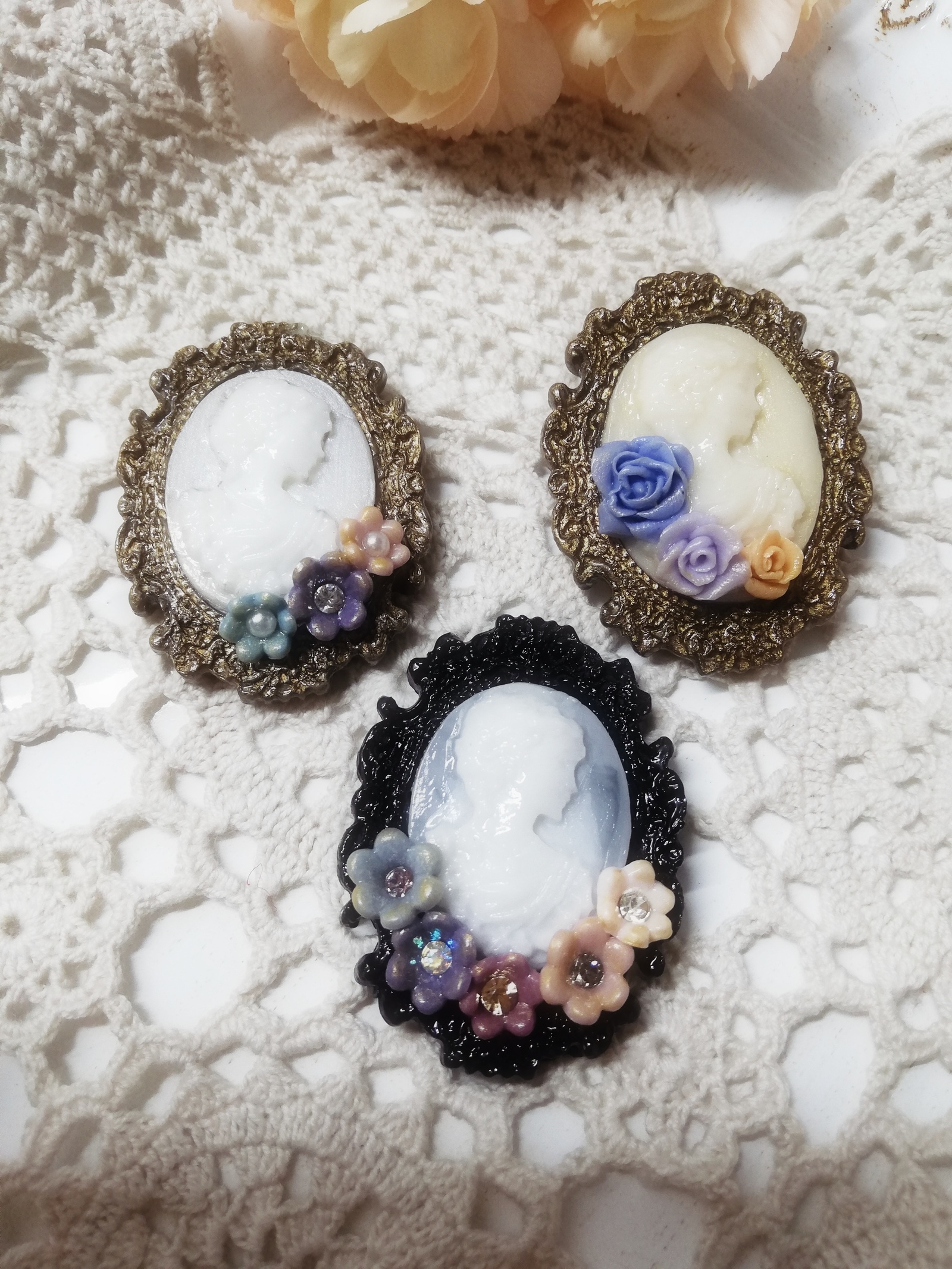 アンティーク風カメオブローチ - Fufu GALLERY | minne byGMOペパボ