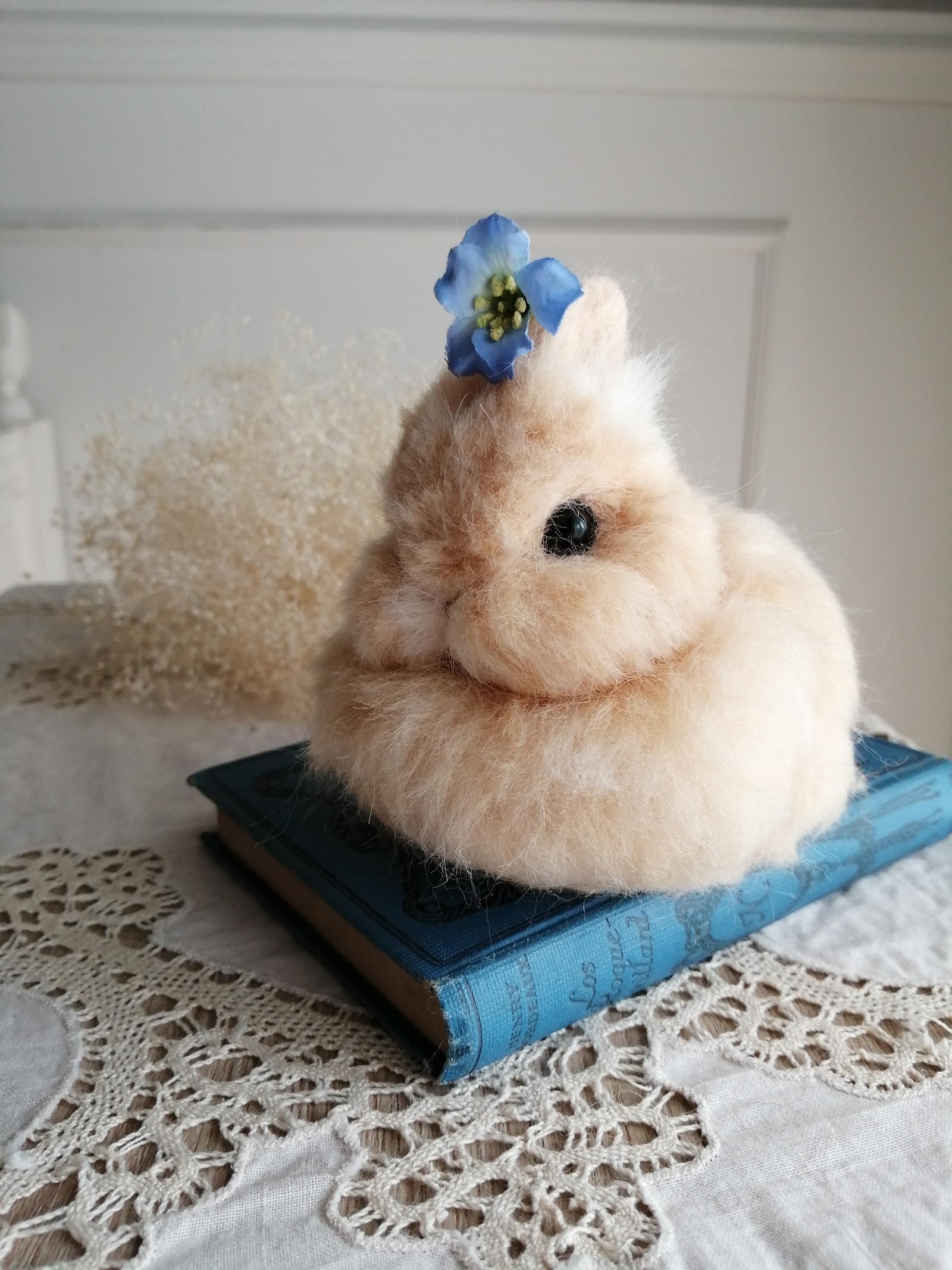 羊毛フェルトうさぎ香箱座りネザーランドドワーフ(リンクス