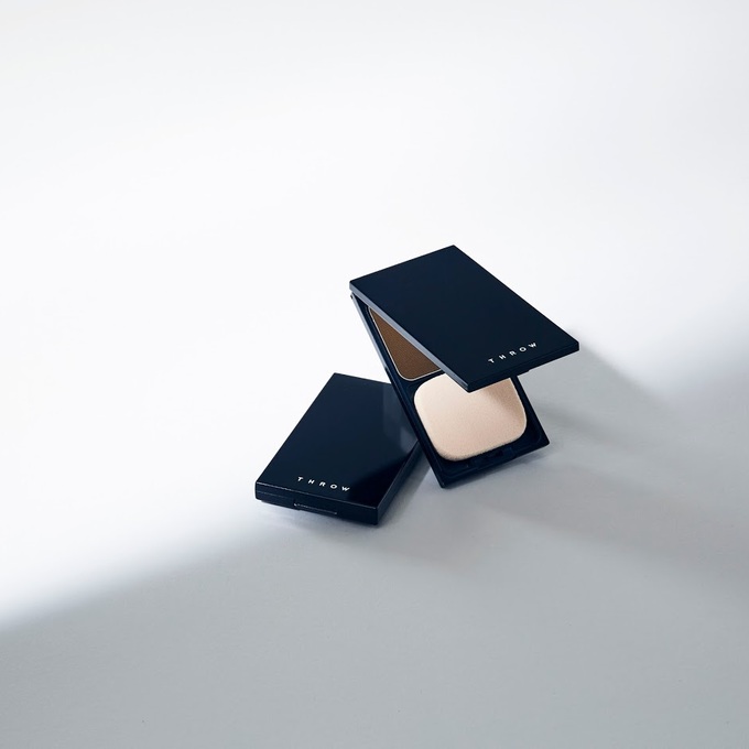 THROW スロウ コンシーラー (ライトブラウン・レギュラー) 11gの卸