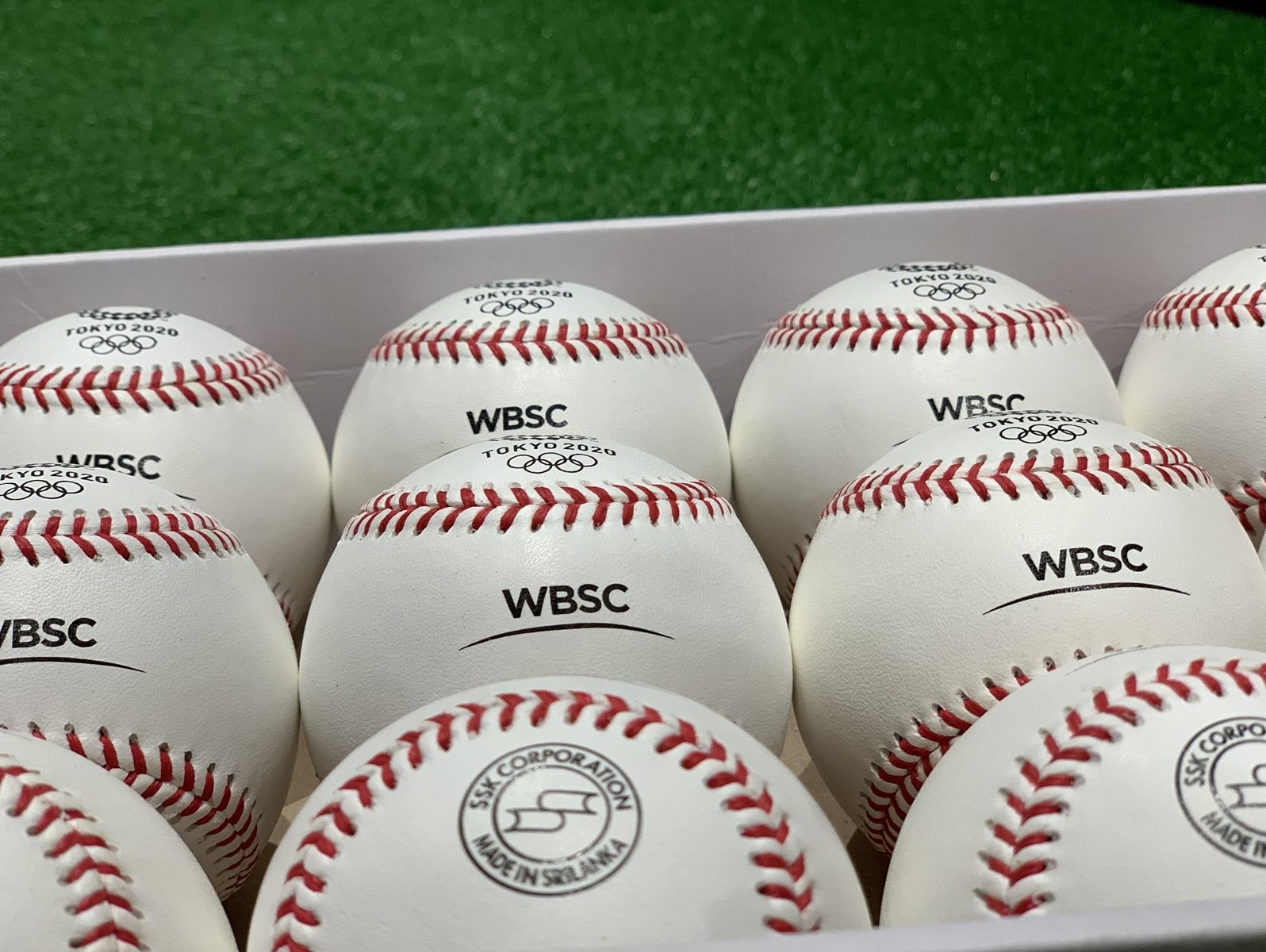 WBSCが東京2020オリンピック野球競技の公式球を発表 - World Baseball