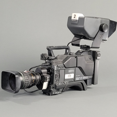 Sony DXC-D30 (1996) | Vintage Cameras