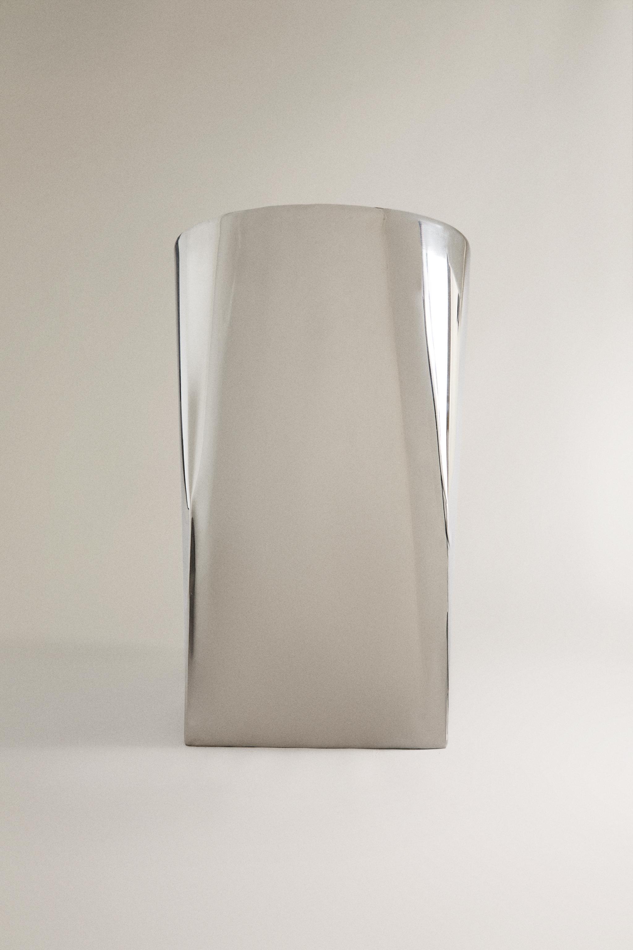 ステンレス スチール サイドテーブル - ワイン | ZARA Japan / 日本