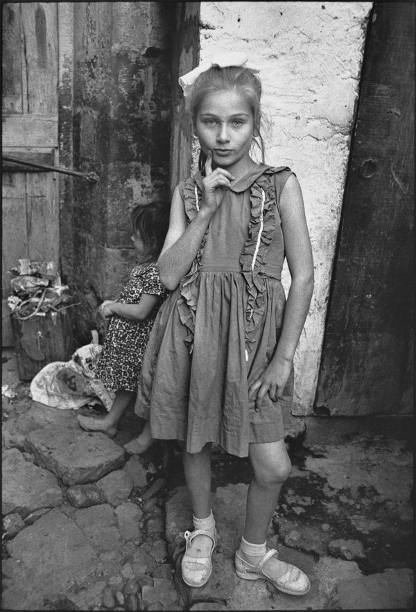 Mary Ellen Mark, Photographer Who Documented Difficult Subjects
