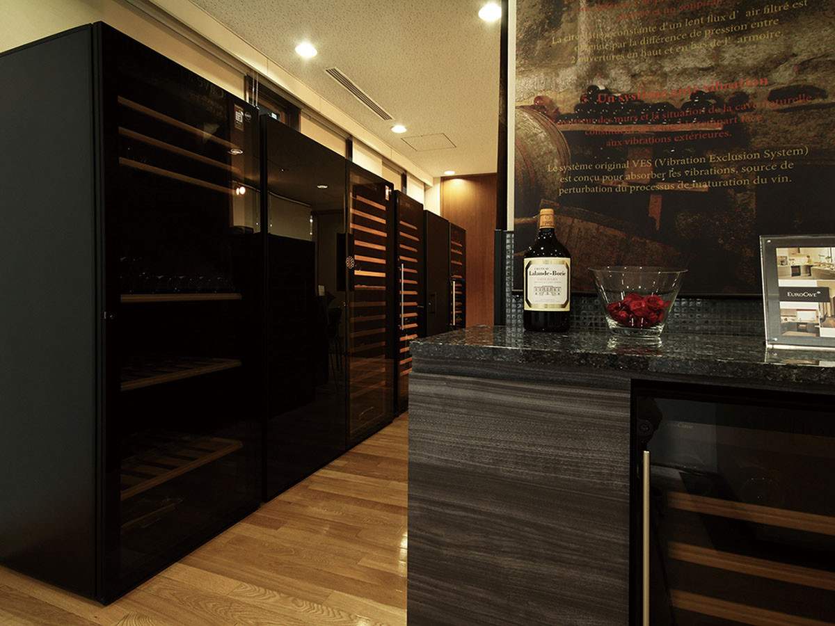 EUROCAVE Revelation / ユーロカーブ レヴェラシオン - インテリア