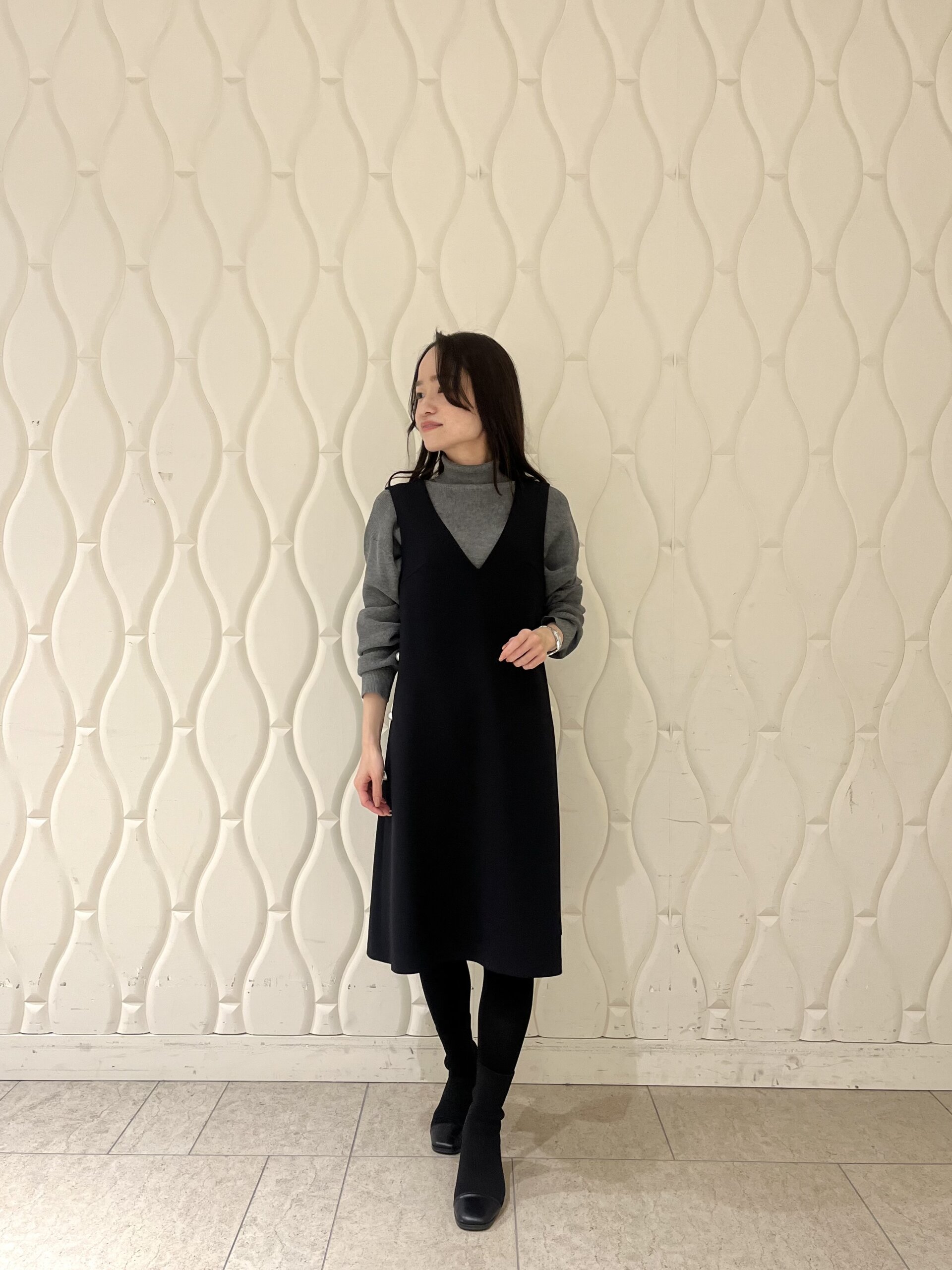 SALE】重ねるだけで、品よく華やぐ。ニットジョーゼットサイドパール