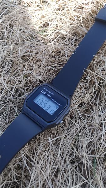 ダイソーの300円腕時計】チプカシ似の「ブループラネット」が素敵