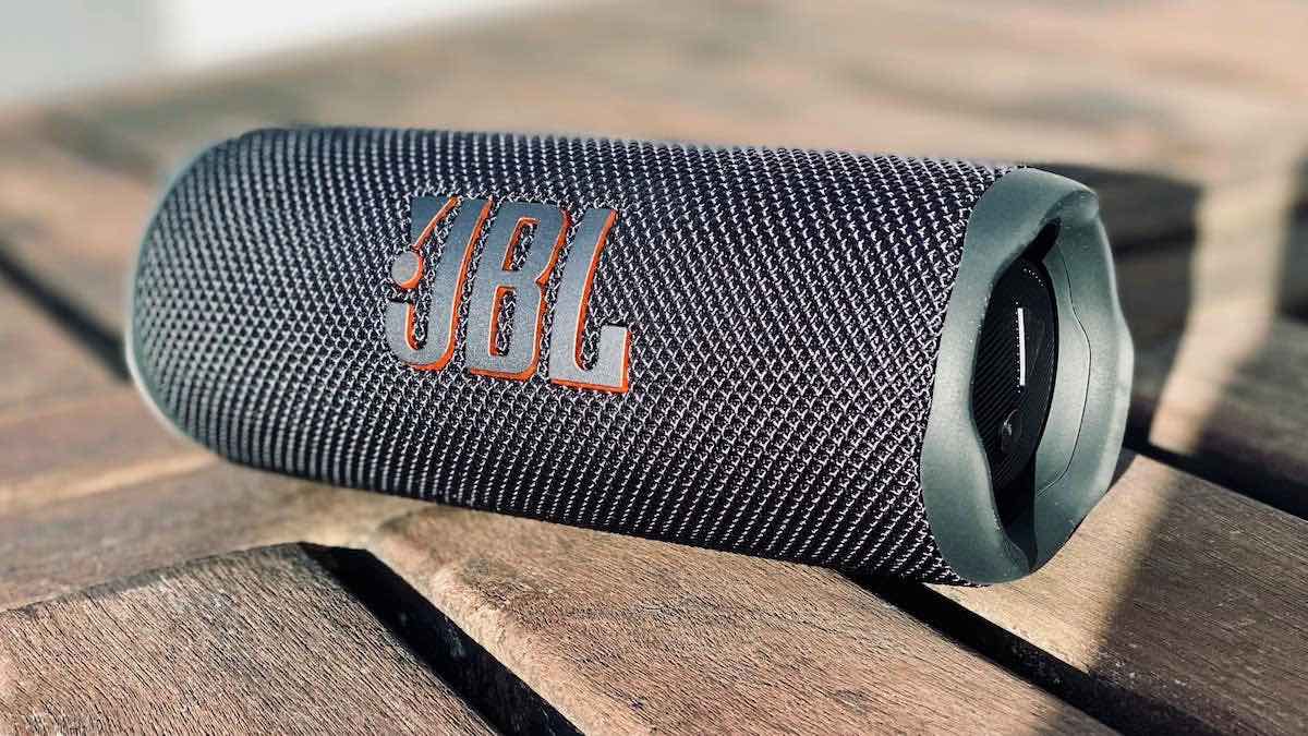 JBL Flip 6 review - STEREO GUIDE