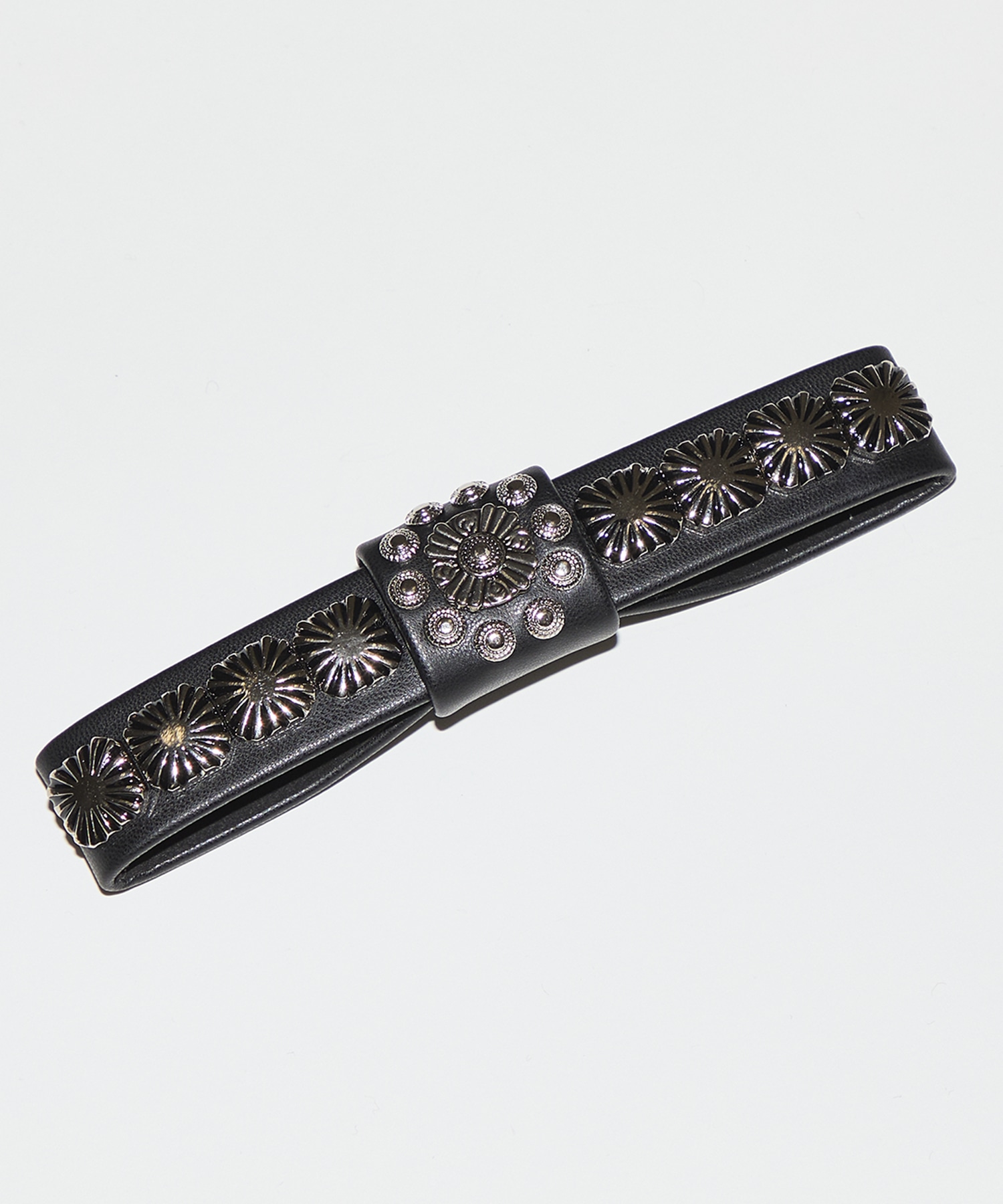 Metal ribbon clip tie(FREE BLACK): TOGA: WOMENS｜ STUDIOUS ONLINE