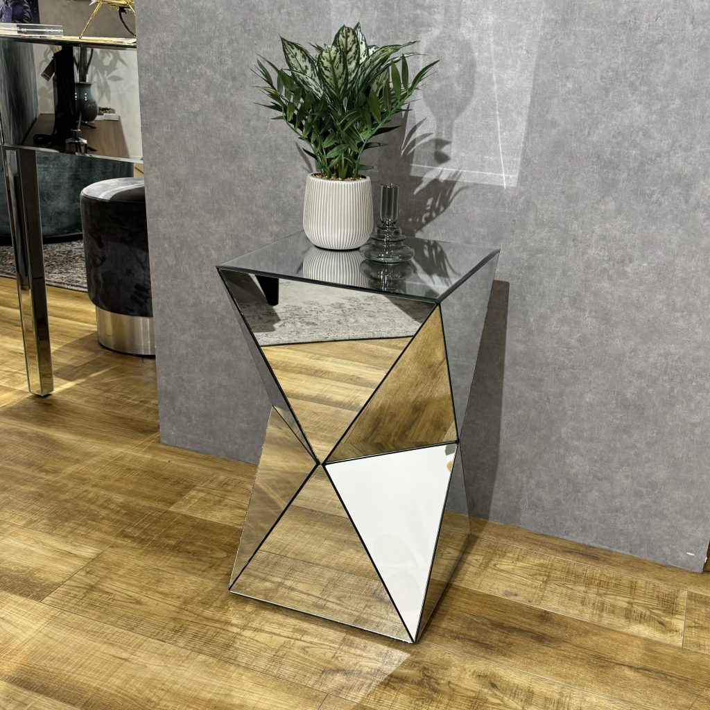 KARE(カレ) ラグジュアリートライアングル パールサイドテーブル