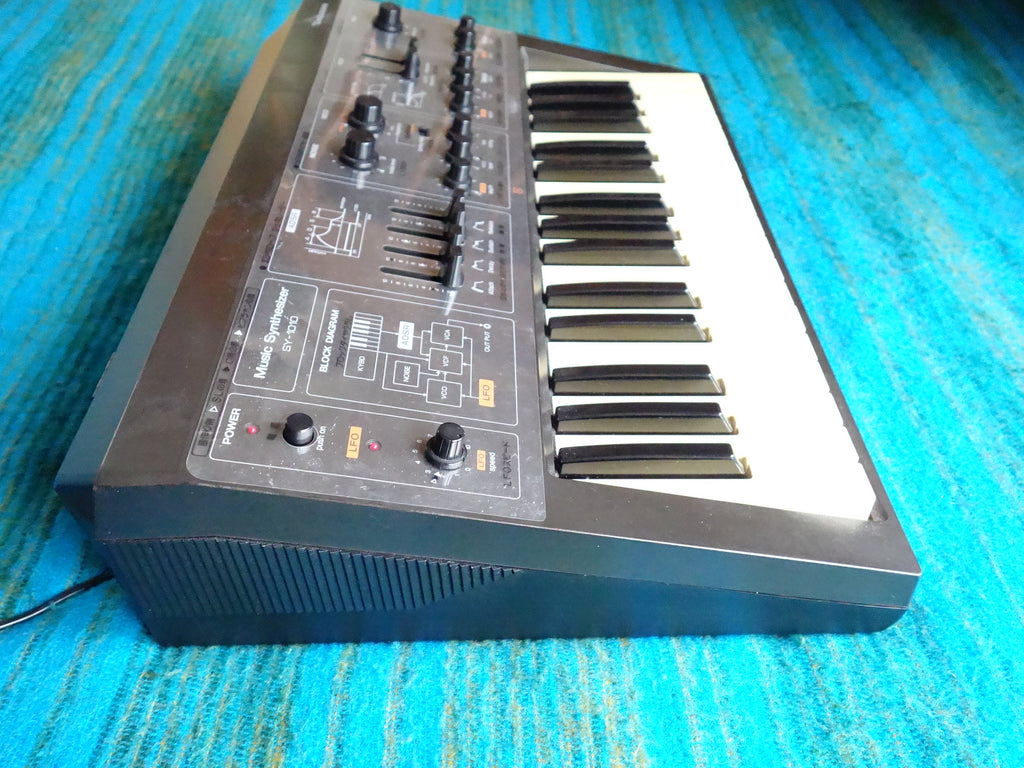 Technics SY-1010 Synthesizer - 80's Analog Monophonic Keyboard