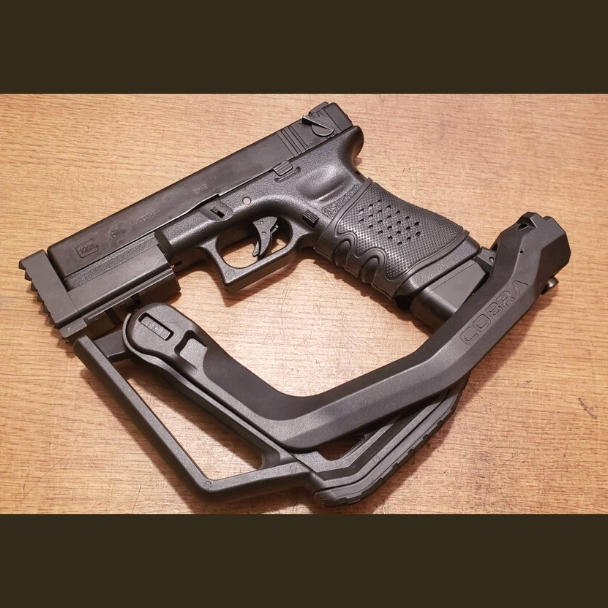 東京マルイガスブローバックハンドガン グロック18Cベースカスタム