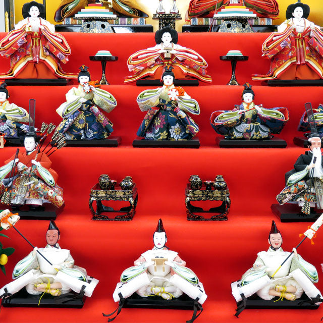 東宮雛 十五人揃七段 緋毛氈飾り – スガ人形店