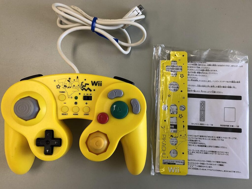 WiiU 本体。コントローラー3つ付き。16GBUSBメモリー付き。 WiiU 本体