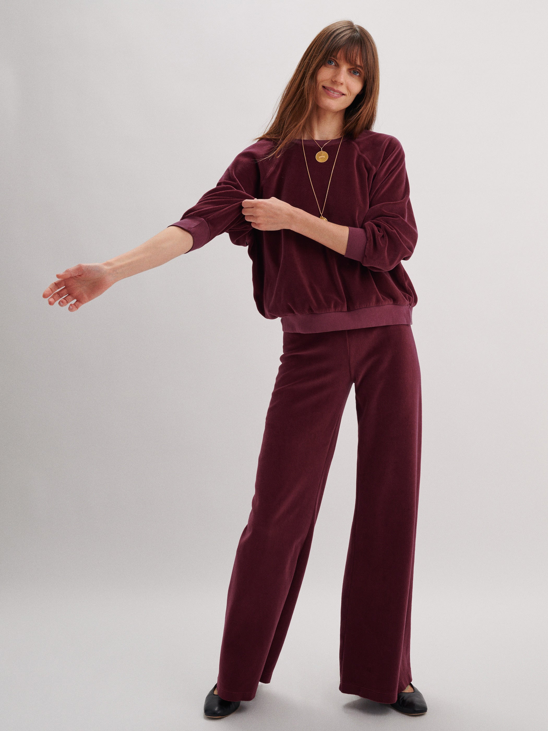 Samos Sweatshirt in Velour – Suzie Kondi