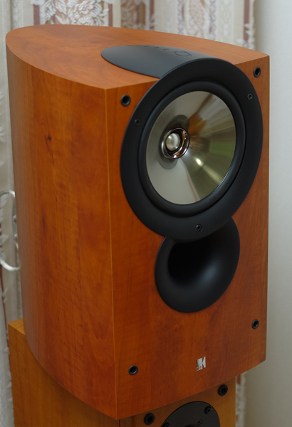 2ウェイ・ブックシェルフ型スピーカー、KEF iQ3